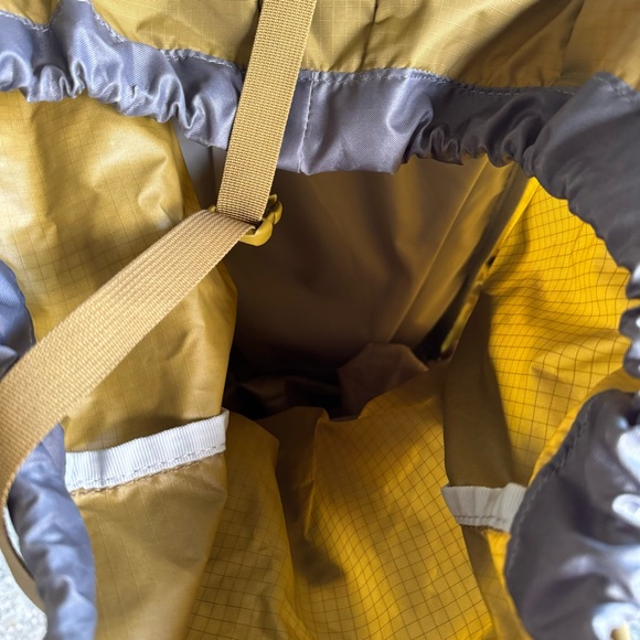 REI 60 L Backpack Trailbreak Womens Trek Gear Pack Hydration Sleeping Pad - Picture 10 of 16